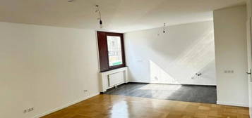 !ERSTBEZUG nach SANIERUNG! 3-Zimmer Wohnung mit Loggia und Tiefgaragenstellplatz