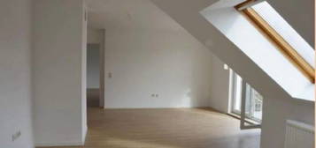 Schönefeld-Abtnaundorf * helle 2 Zimmer-DG-Whg.* Balkon* offene Küche*EBK abkaufbar* Duschbad