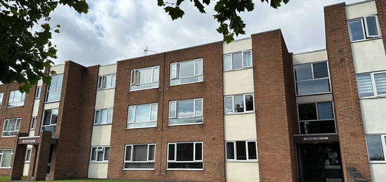 Flat to rent in Alwynn Walk, Erdington, Birmingham B23