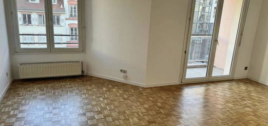 Appartement  à louer, 4 pièces, 3 chambres, 86 m²