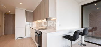 Flat to rent in The Arc, 225 City Road, London EC1V