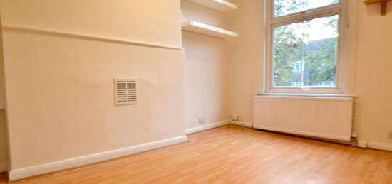 2 bed flat to rent