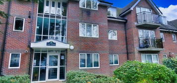 Flat for sale in St. Botolphs Road, Worthing BN11