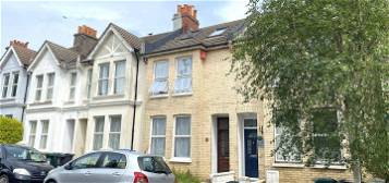 Terraced house to rent in Maldon Road, Brighton BN1