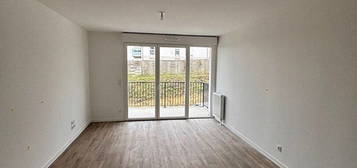 Appartement  à louer, 3 pièces, 2 chambres, 58 m²