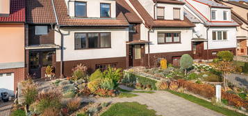 Prodej rodinného domu 235 m², pozemek 297 m²