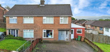 3 bed semi-detached house for sale