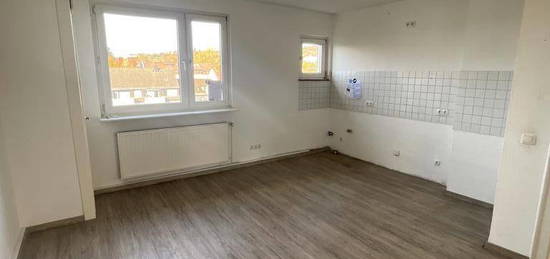 Hagen-Hohenlimburg: gemütliche 2 Zimmerwohnung mit Tageslichtbad und kleinem Balkon!