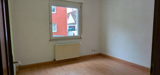 2-Zimmer-Hochparterre-Wohnung mit EBK in Heilbronn Böckingen