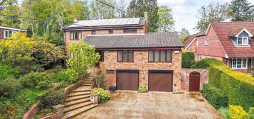 4 bed detached house for sale