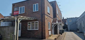 2 bedroom end of terrace house