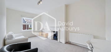 Flat to rent in Salusbury Road, Queens Park, London NW6