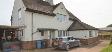 3 bedroom semi-detached house