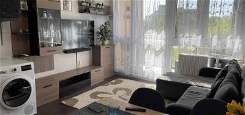 Amerikai konyhás nappalis plusz 3 szobás panel lakás eladó