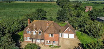 6 bedroom farm house for sale