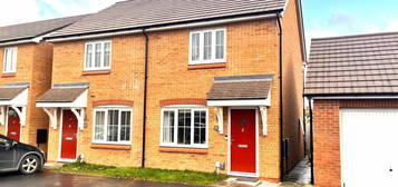 2 bedroom semi-detached house for sale