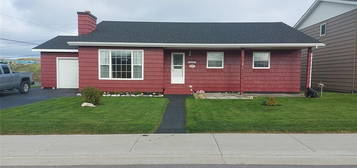 15 Cox Avenue, Channel-Port Aux Basques, NL A0M1C0