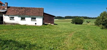 Ehemaliges landwirtschaftliches Anwesen zu verkaufen. 960000 €