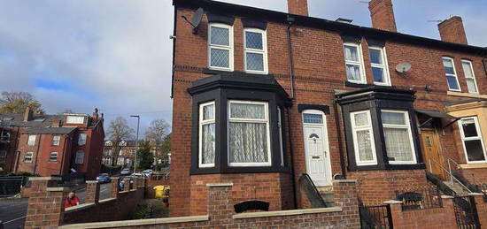 5 bedroom terraced house to rent