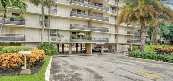 555 NW 4th Ave #2220, Boca Raton, FL 33432