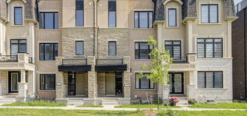 19 Guardhouse Cres, Markham, ON L6C 3J7