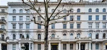 Flat to rent in Queens Gate, South Kensington SW7
