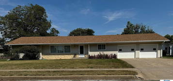 731 5th St, Humboldt, NE 68376