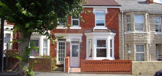 Terraced house to rent in York Road, Swindon SN1