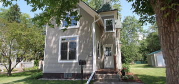 141 Auto STREET, Clintonville, WI 54929