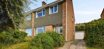 3 bed semi-detached house for sale