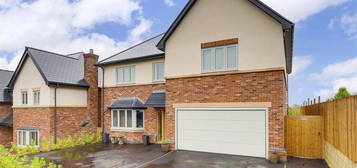 5 bedroom detached house to rent