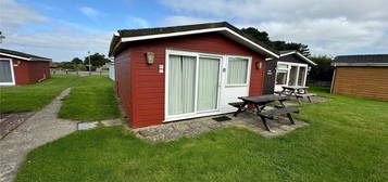 2 bed bungalow for sale