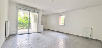 Appartement  à vendre, 3 pièces, 2 chambres, 63 m²