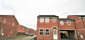 Link-detached house to rent in Barker Street, Crewe CW2