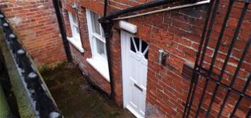 Flat to rent in Wentworth Street, Wakefield WF1