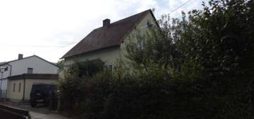 Juwel in Steinbach an der Steyr erwartet Sie!** Willkommen zu Ihrem potenziellen neuen Zuhause in 4596 Steinbach an der Steyr - ein charmantes helles Haus