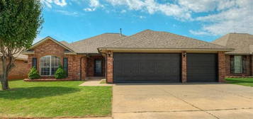 11016 SW 6th St, Yukon, OK 73099