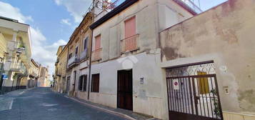 CASA DI CORTE A SANTA MARIA A VICO