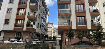 Sahibinden 2+1 daire kullanışlı çift balkon otoparklı