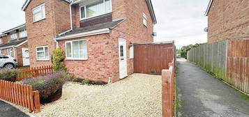 2 bedroom semi-detached house for sale