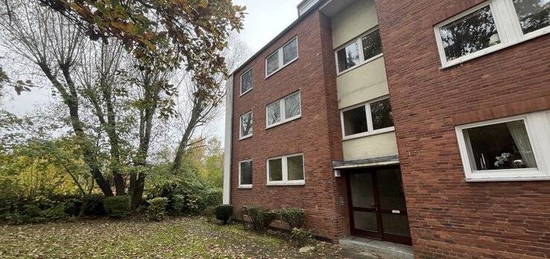 Renovierte 2,5 Zimmer Wohnung mit Balkon und Tageslichtbad mit Wanne