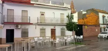 Casa adosada en calle de la Fuente