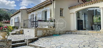 Vente villa 4 pièces 143 m²