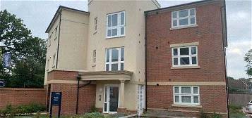 Flat to rent in Morris Close, Winnersh, Wokingham, Berkshire RG41