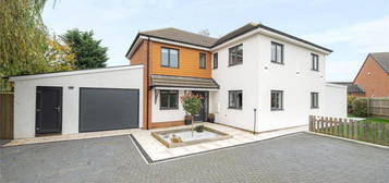 5 bedroom detached house to rent