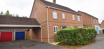 3 bed semi-detached house to rent