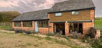 3 bed barn conversion to rent