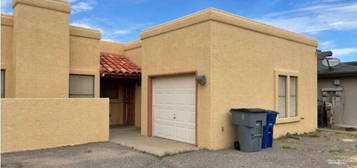 5505 Oakbriar Cir, El Paso, TX 79932