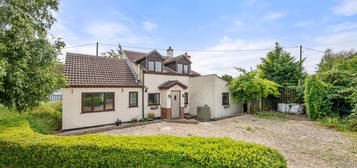 3 bed detached house for sale