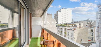 **EXCEPTIONNEL STUDIO MEUBLÉ**GRAND BALCON**ÉTAGE ÉLEVÉ**REFAIT A NEUF**